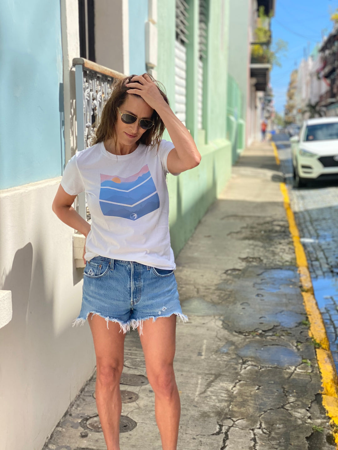 Sunset Hike: camiseta cristiana premium para damas